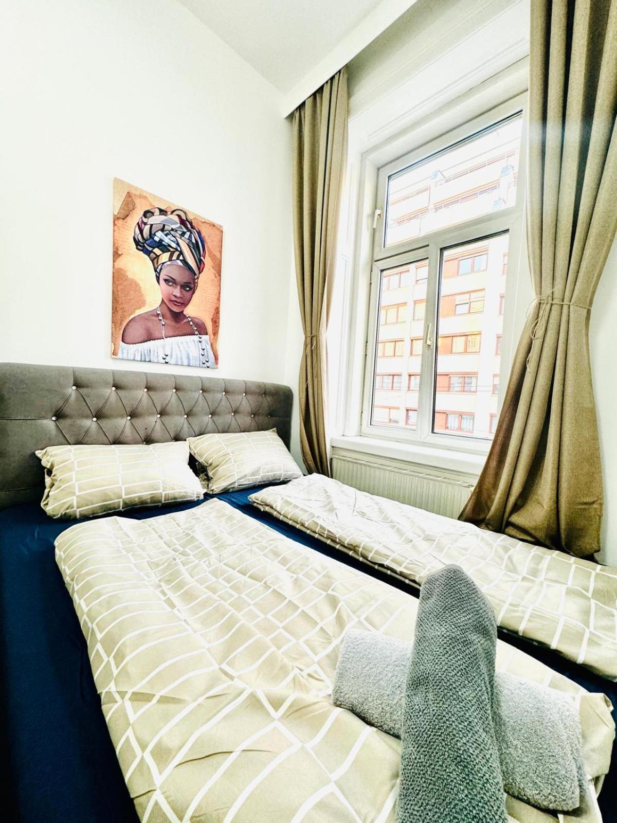 Cozy 9Br Shared Apartment, Only 12Min Walk To Augarten Vienna Exterior photo