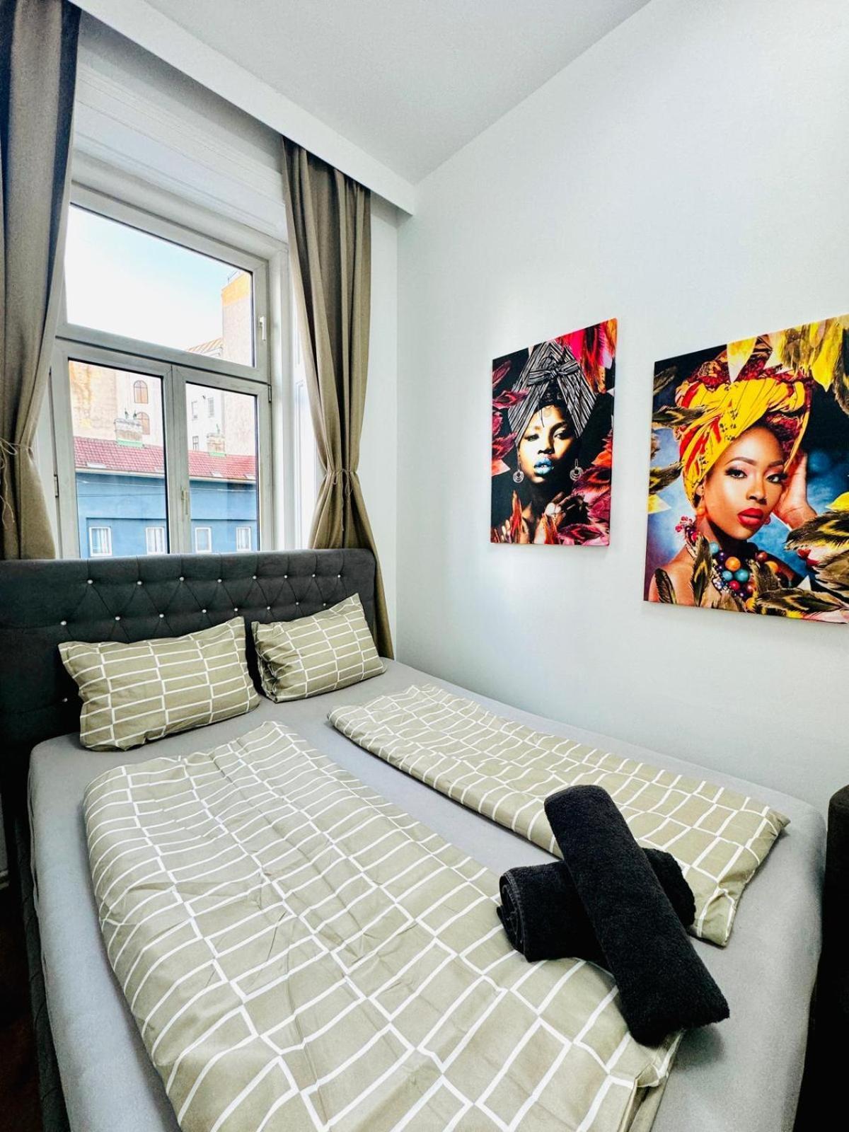 Cozy 9Br Shared Apartment, Only 12Min Walk To Augarten Vienna Exterior photo