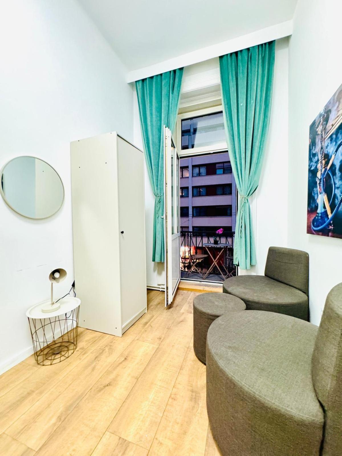 Cozy 9Br Shared Apartment, Only 12Min Walk To Augarten Vienna Exterior photo